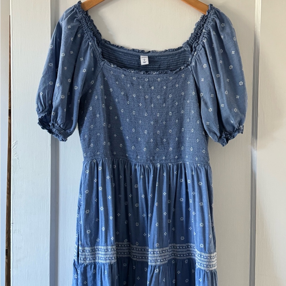 Old Navy | Blue Floral Smocked Dress